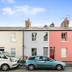 Trendy Terraced House In Central Oxford