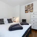 Trendy Terraced House In Central Oxford
