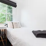 Trendy Terraced House In Central Oxford