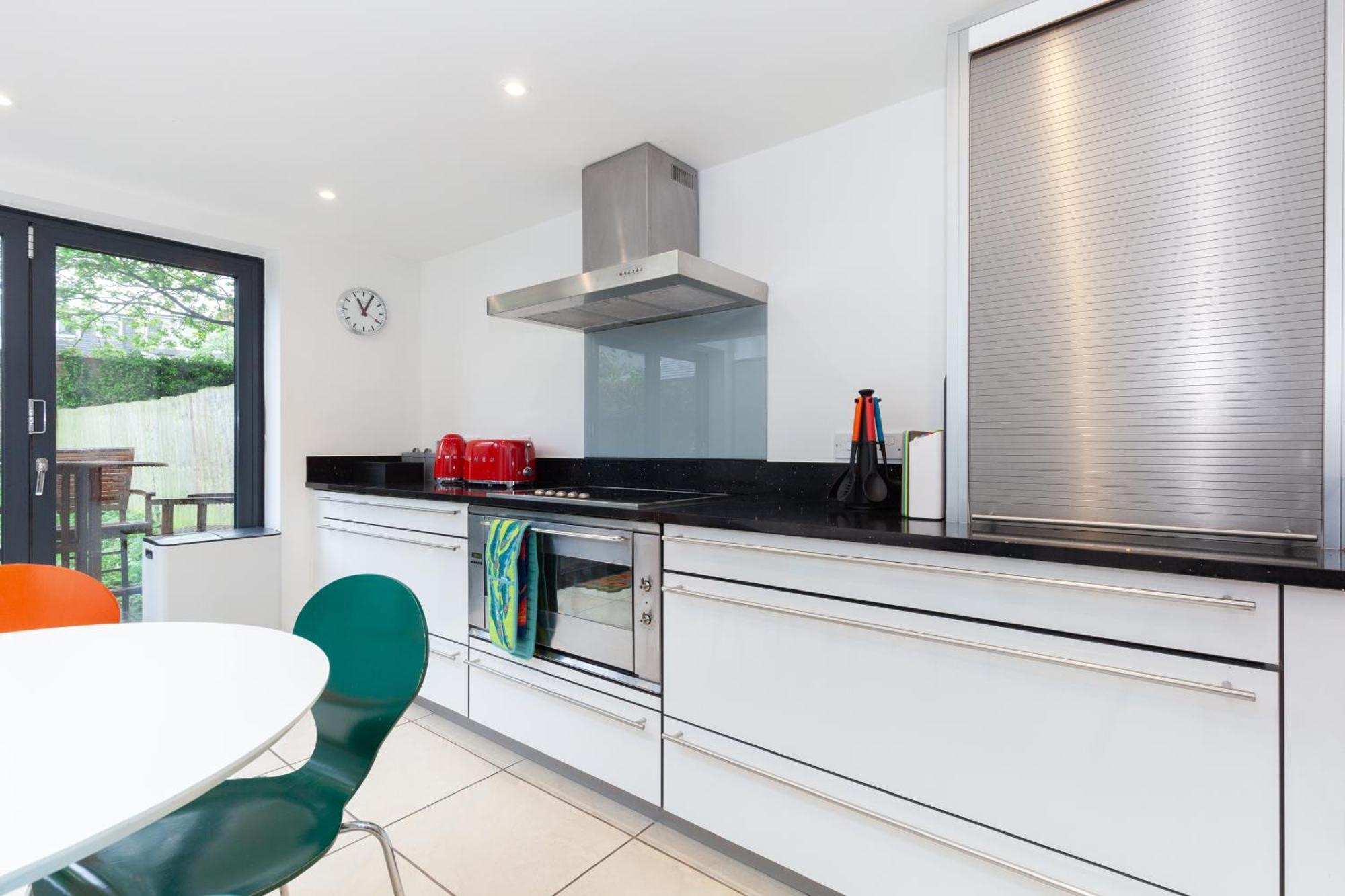 Trendy Terraced House In Holiday home